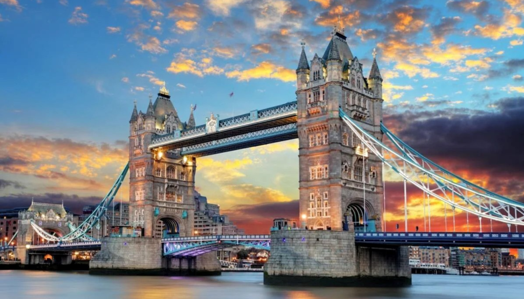 jembatan ikonik Tower Bridge