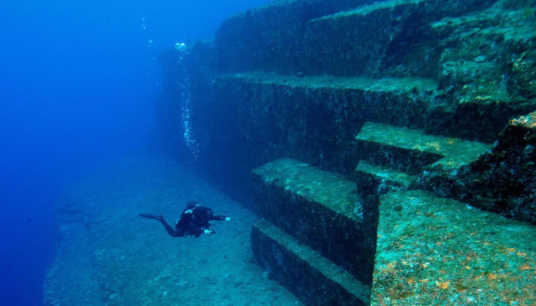 Yonaguni-Jima situs laut kuno